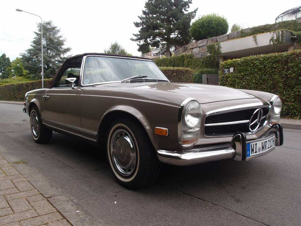 Image 19/99 de Mercedes-Benz 280 SL (1971)