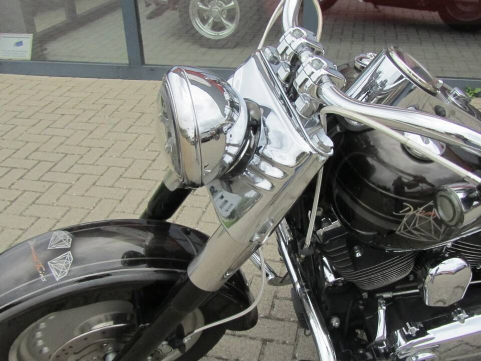 Image 11/20 of Harley-Davidson DUMMY (2007)