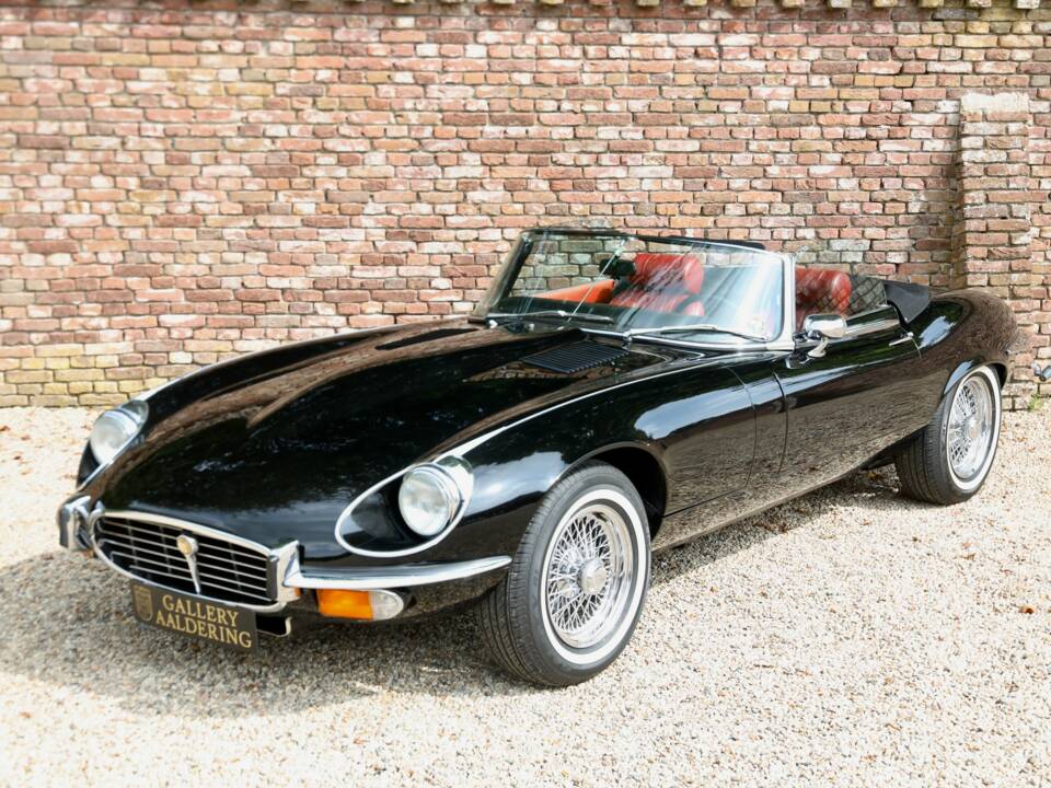 Afbeelding 23/50 van Jaguar E-Type V12 (1974)