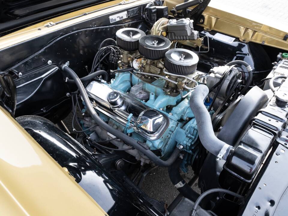 Image 15/26 of Pontiac GTO Tri-Power (1965)