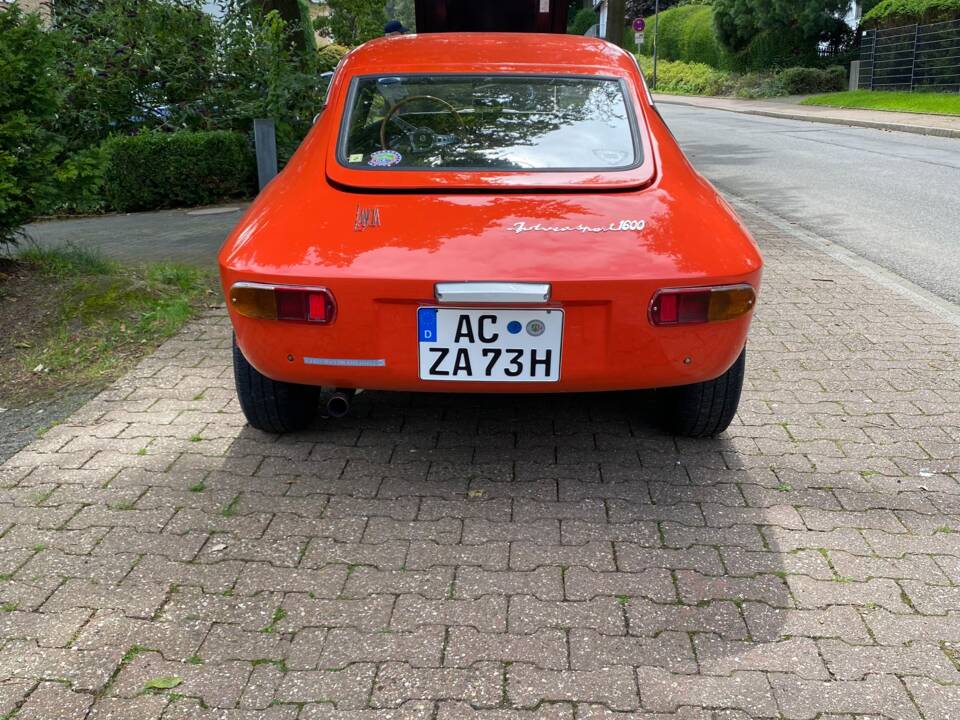 Image 10/13 de Lancia Fulvia Sport 1.6 (Zagato) (1972)