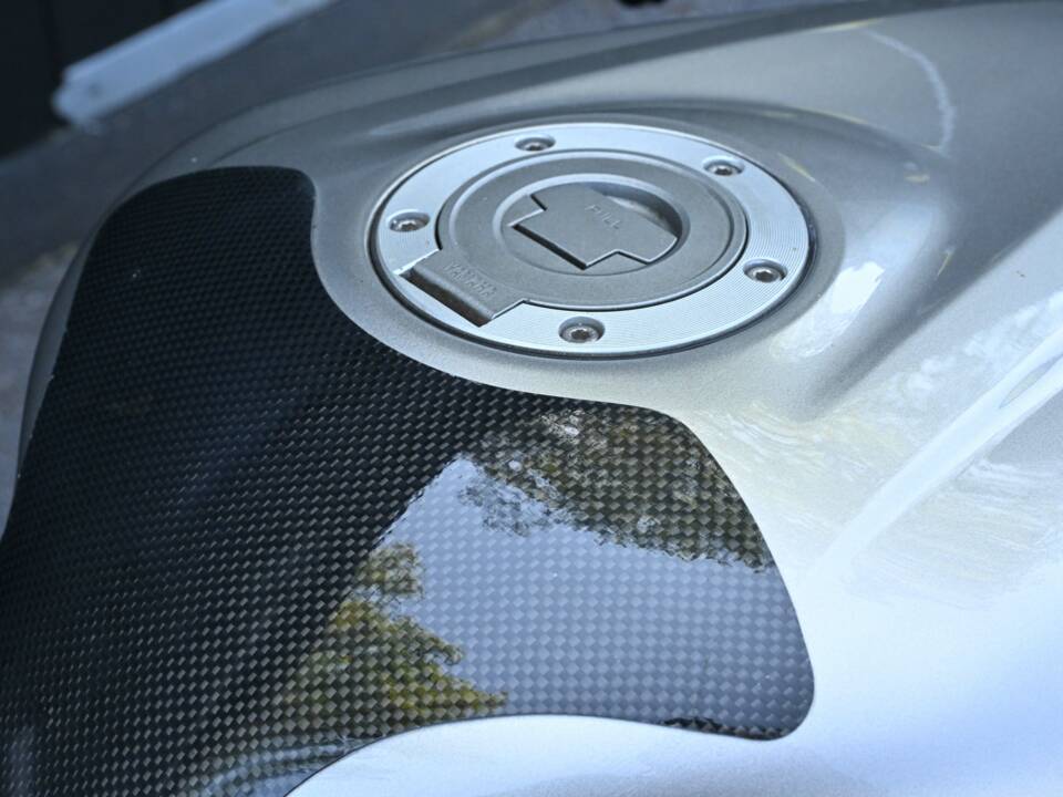 Bild 29/49 von Yamaha YZF-R1 (2002)