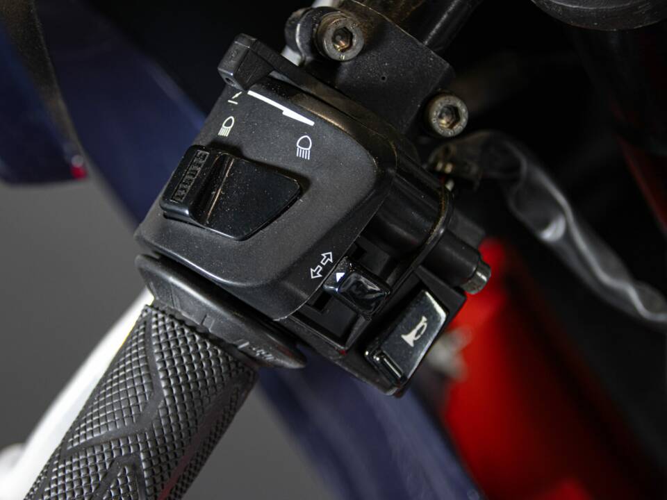 Image 45/50 of Aprilia RS 250 (1998)