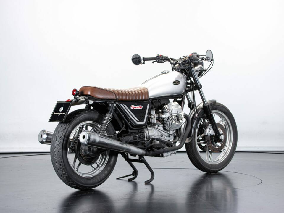 Bild 4/50 von Moto Guzzi V 35 III (1986)