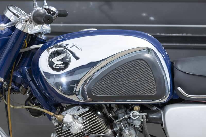 Image 22/39 of Honda CB 72 (1960)