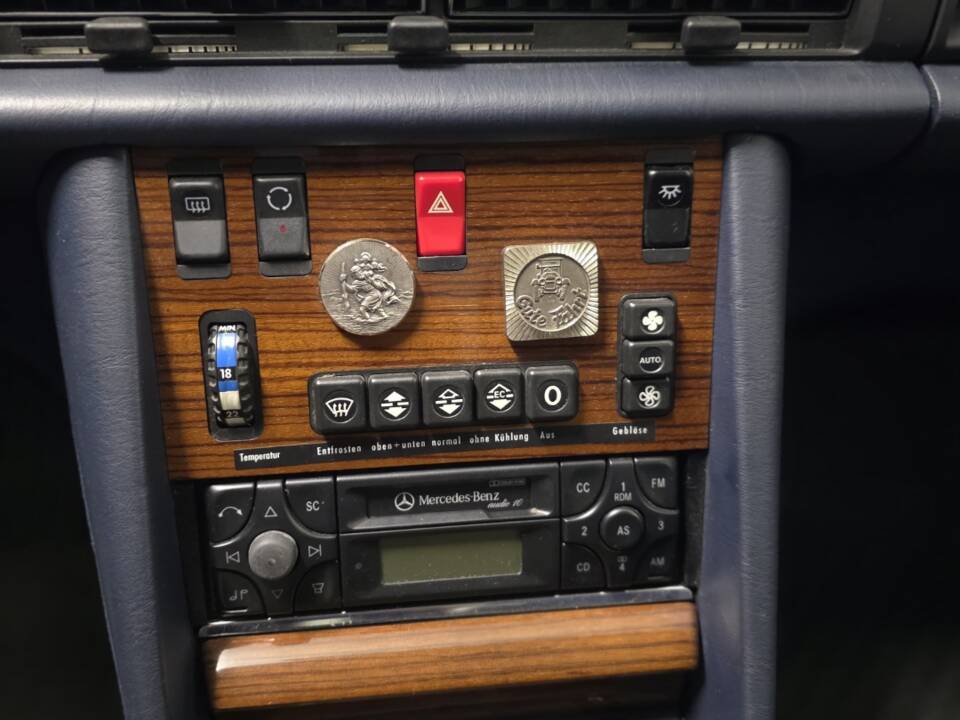 Image 11/17 of Mercedes-Benz 500 SEL (1986)