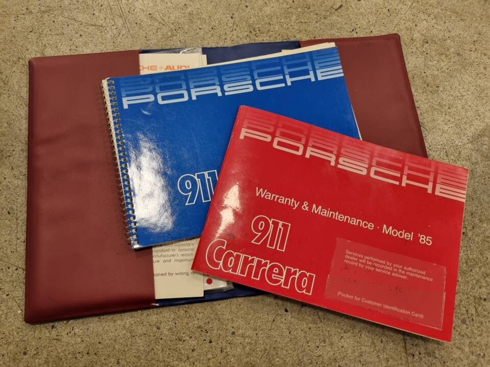 Image 36/43 of Porsche 911 Carrera 3.2 (1985)