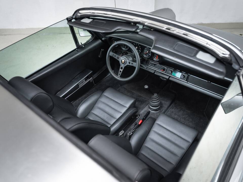 Image 18/41 de Porsche 911 2.4 E (1973)