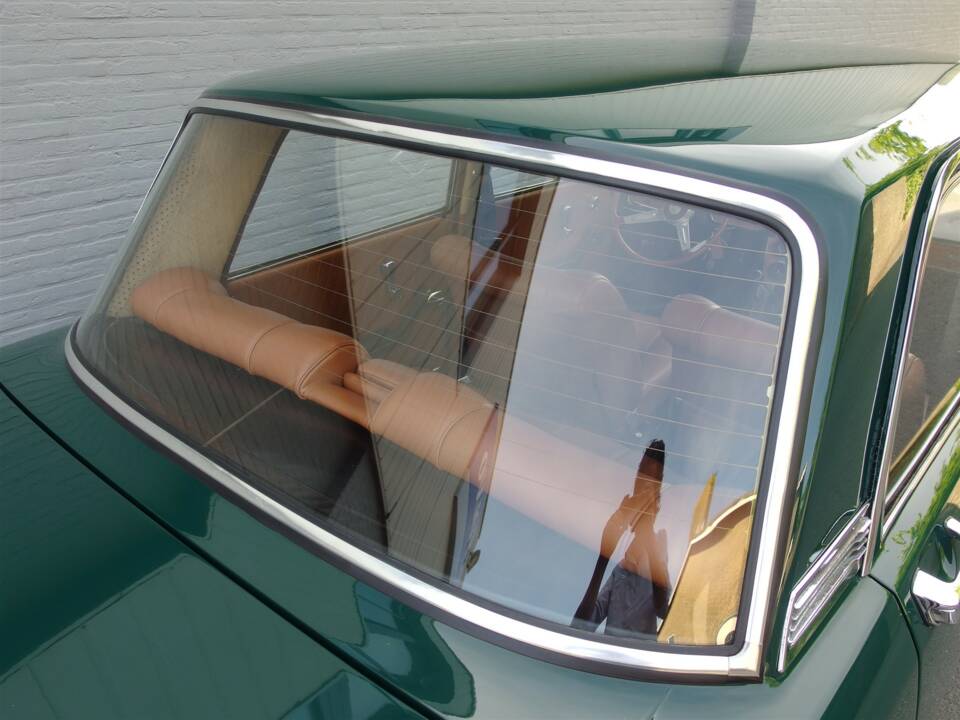 Image 38/99 of Alfa Romeo 1750 Berlina (1970)