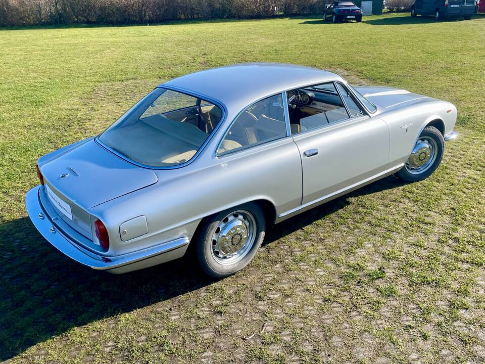 Image 14/42 of Alfa Romeo 2600 Sprint (1965)