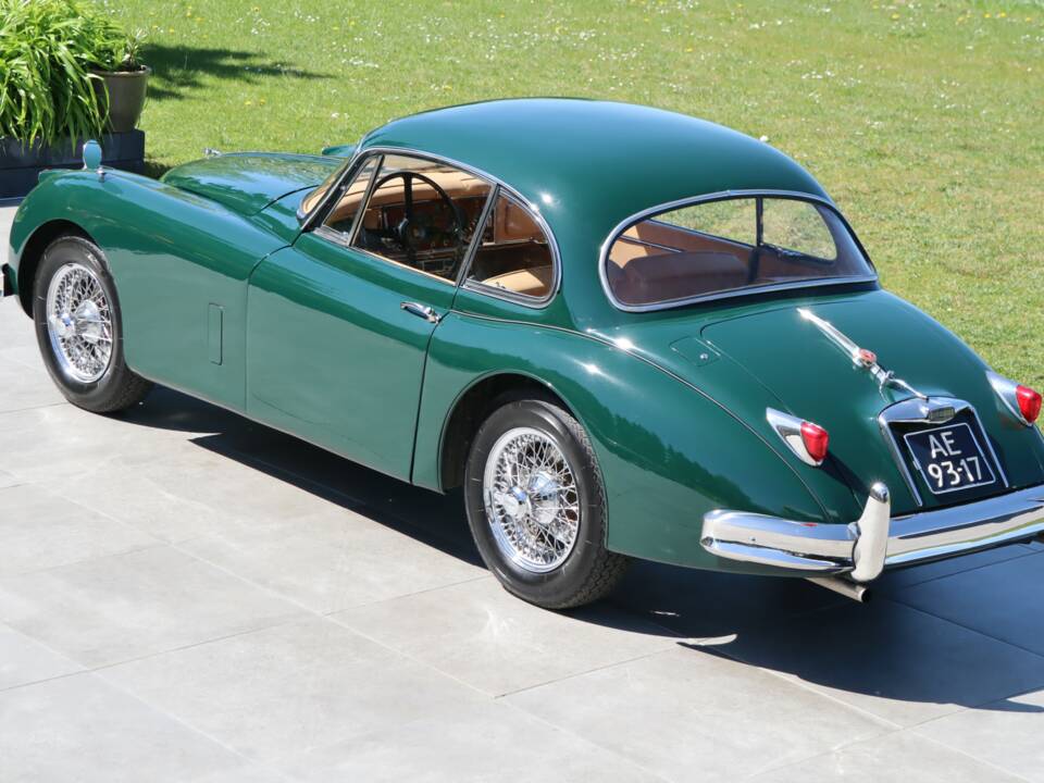 Image 2/50 of Jaguar XK 150 FHC (1959)
