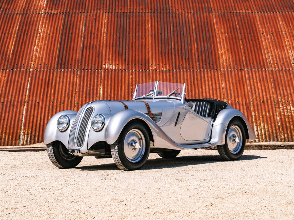 Immagine 7/35 di BMW 328 (1938)