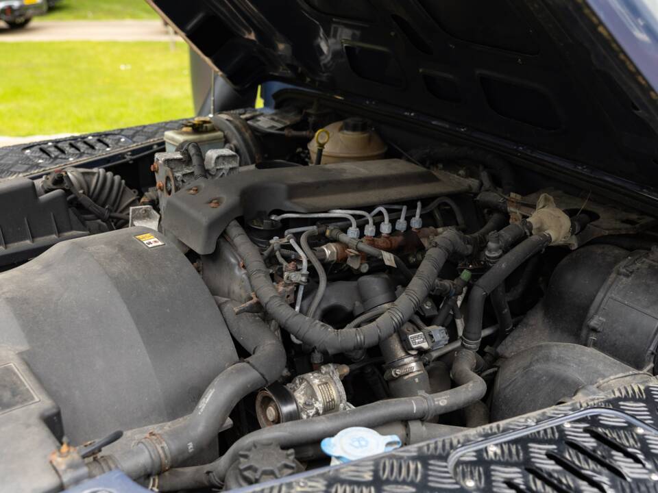 Image 14/43 of Land Rover Defender 90 (2010)