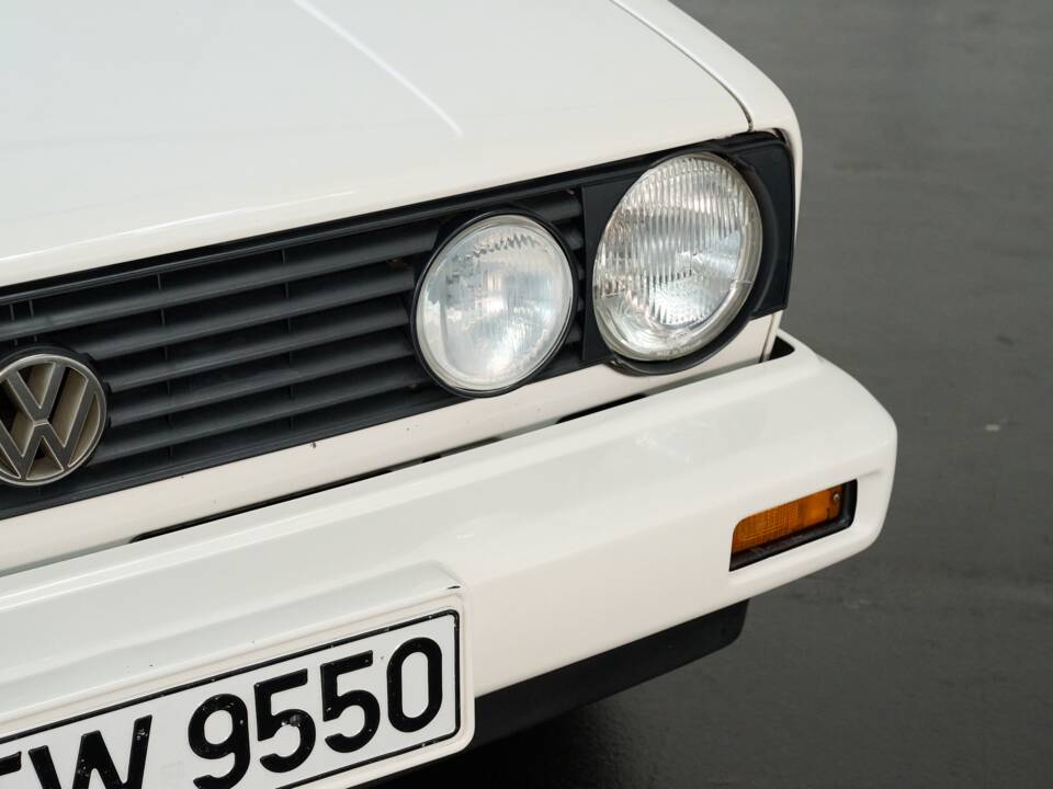 Image 28/50 of Volkswagen Golf Mk I Convertible 1.8 (1989)