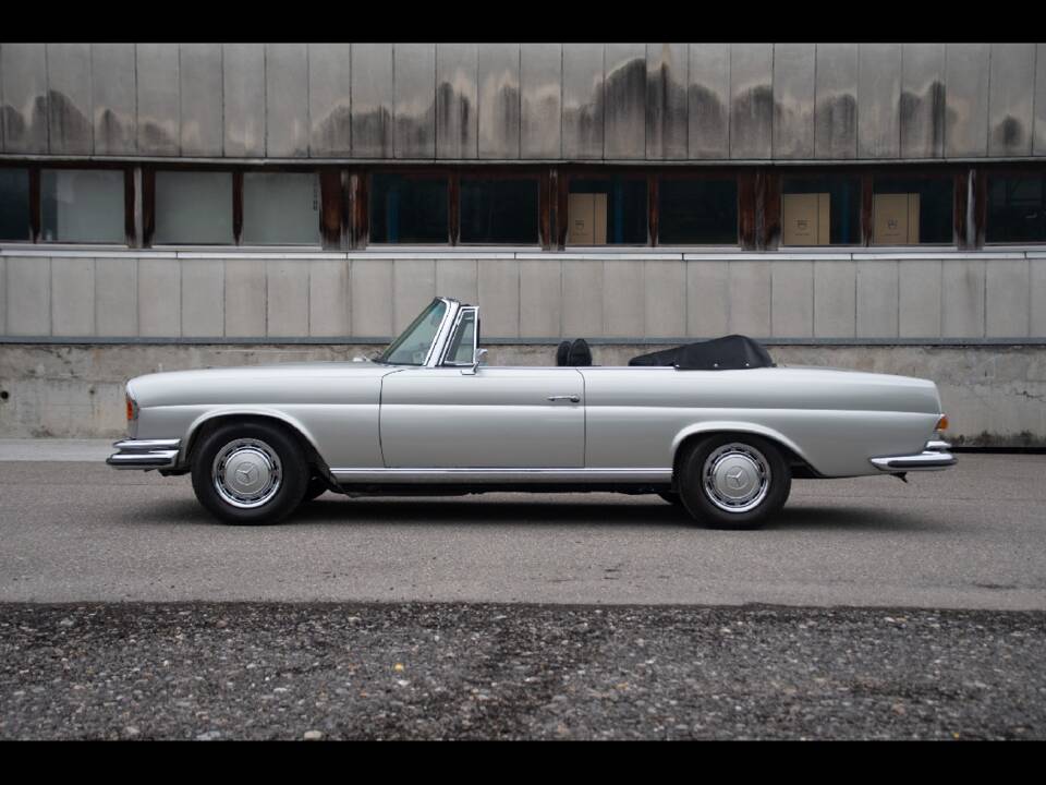Afbeelding 16/25 van Mercedes-Benz 280 SE 3,5 (1971)
