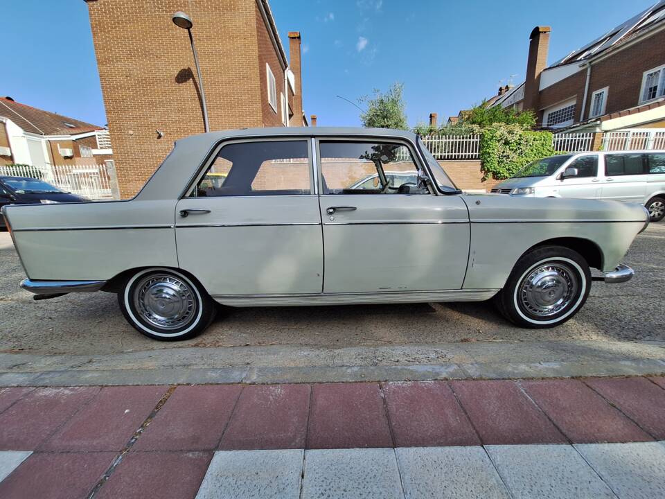 Immagine 7/52 di Peugeot 404 Break (1964)