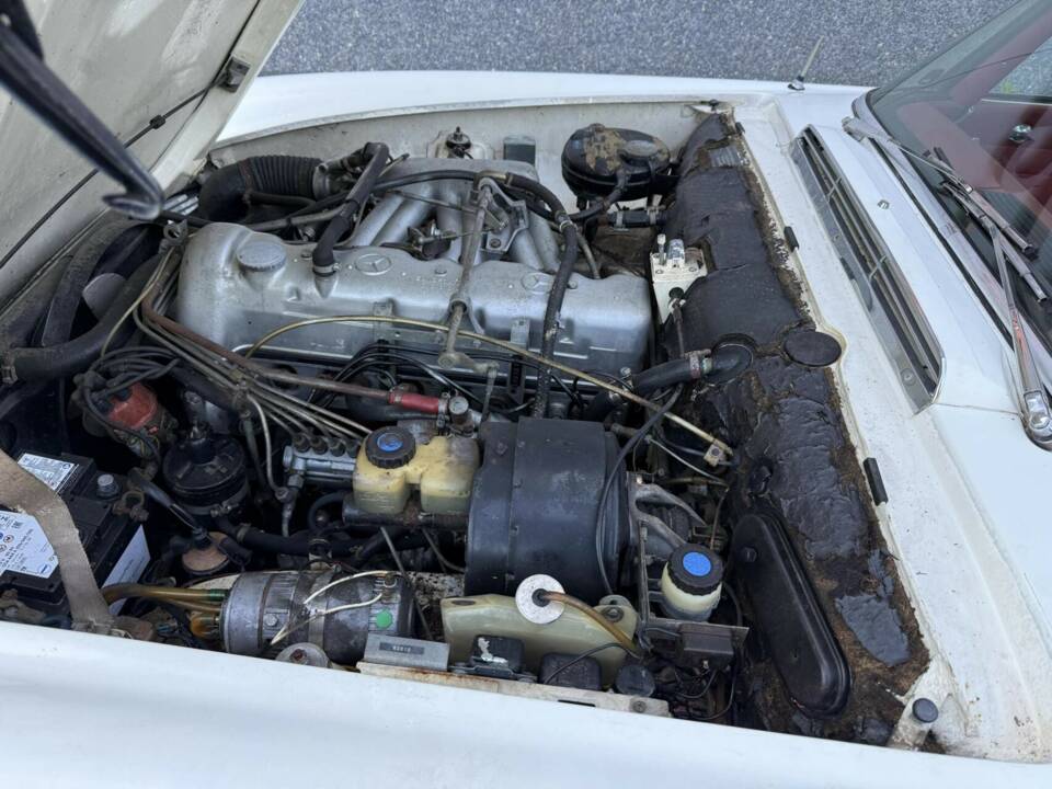 Image 30/50 de Mercedes-Benz 230 SL (1967)