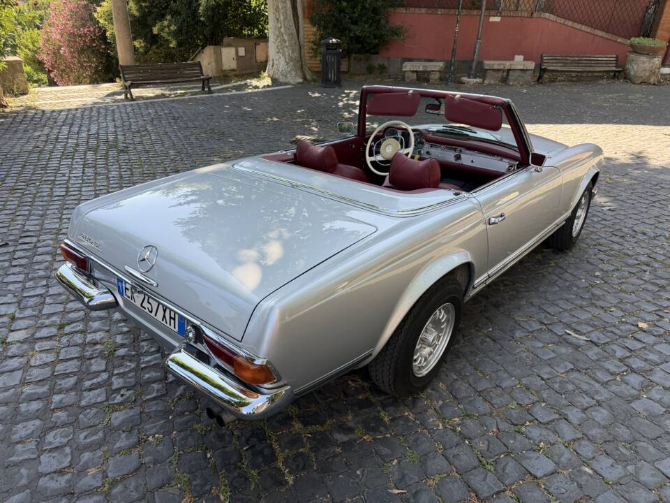 Bild 19/97 von Mercedes-Benz 280 SL (1969)