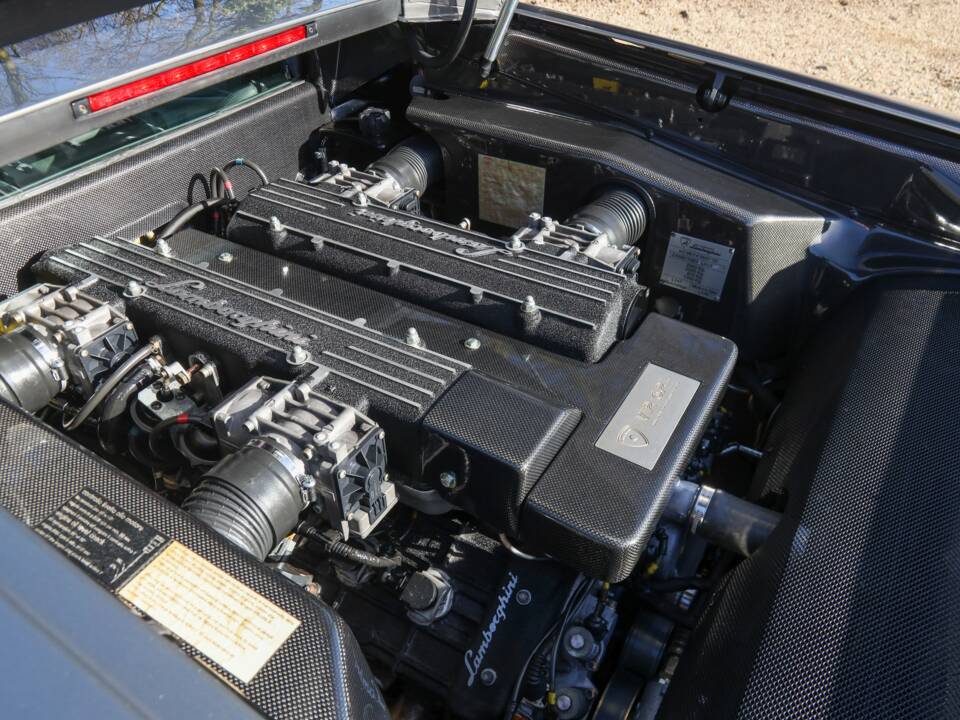 Image 19/50 de Lamborghini Murciélago (2003)