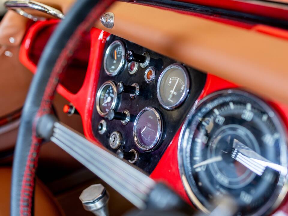 Image 14/50 of Triumph TR 3 (1956)