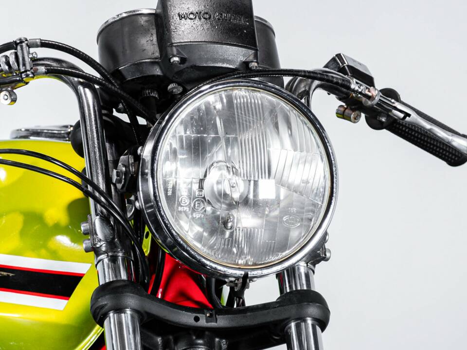 Afbeelding 25/50 van Moto Guzzi DUMMY (1972)