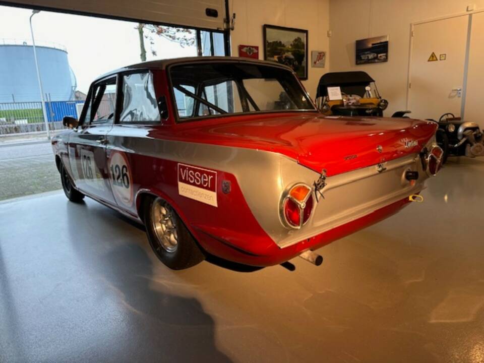 Image 3/10 de Ford Cortina GT (1965)