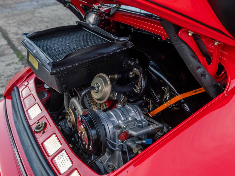 Imagen 28/33 de Porsche 911 Turbo 3.3 Flachbau (WLS) (1985)