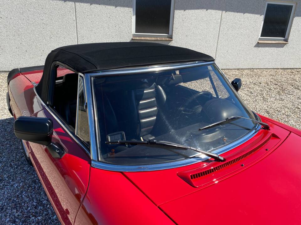 Image 41/56 of Alfa Romeo 2.0 Spider (1986)