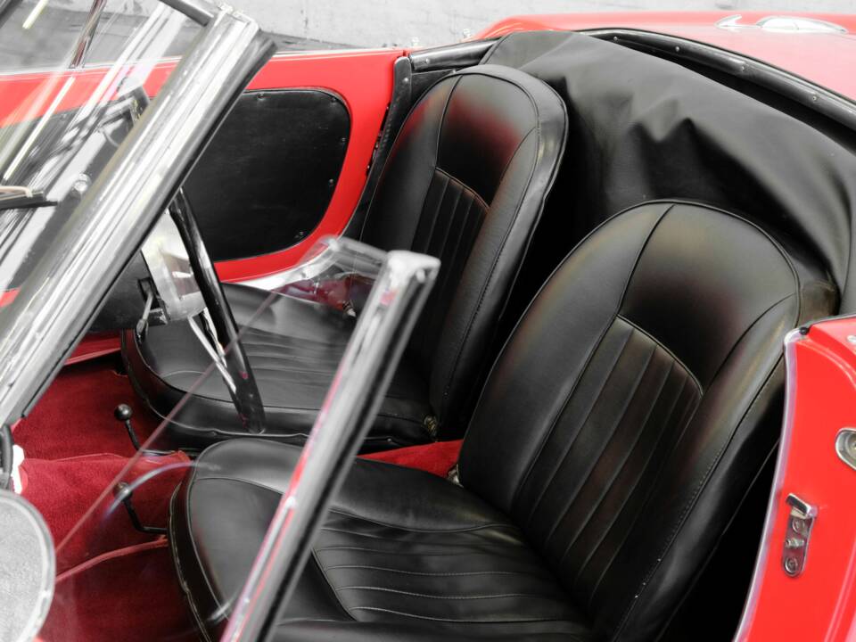 Afbeelding 17/46 van Alfa Romeo Giulia 1600 Spider (1963)