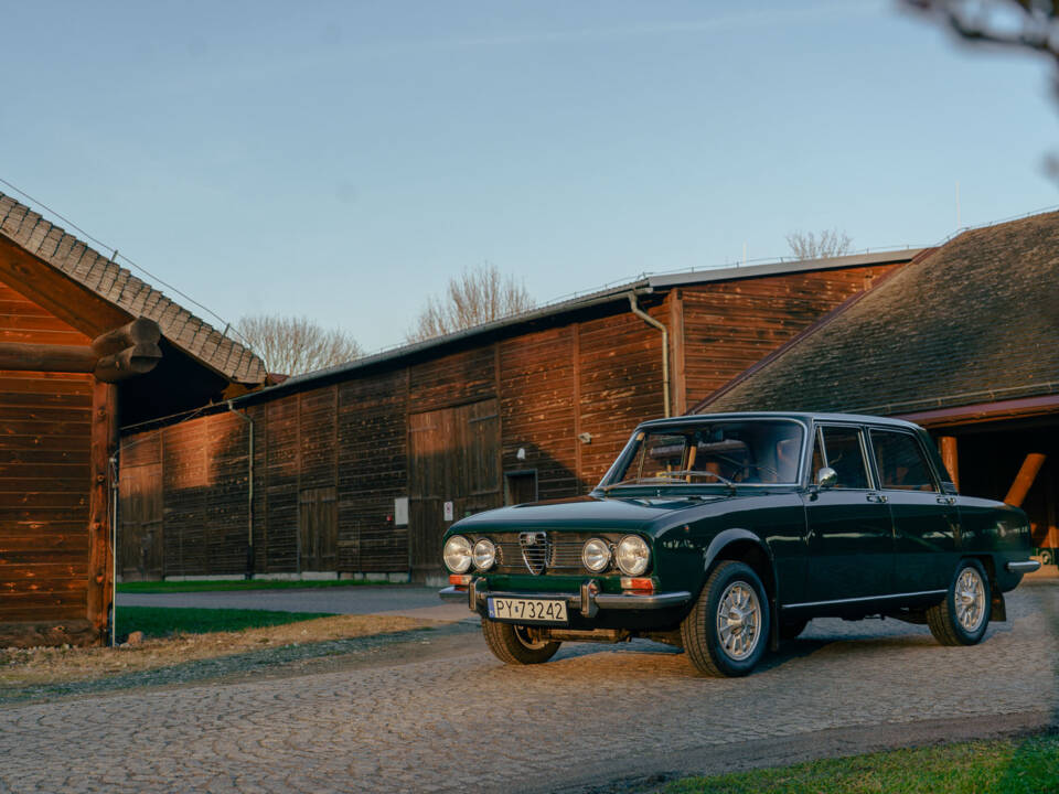 Image 15/78 de Alfa Romeo 1750 Berlina (1970)