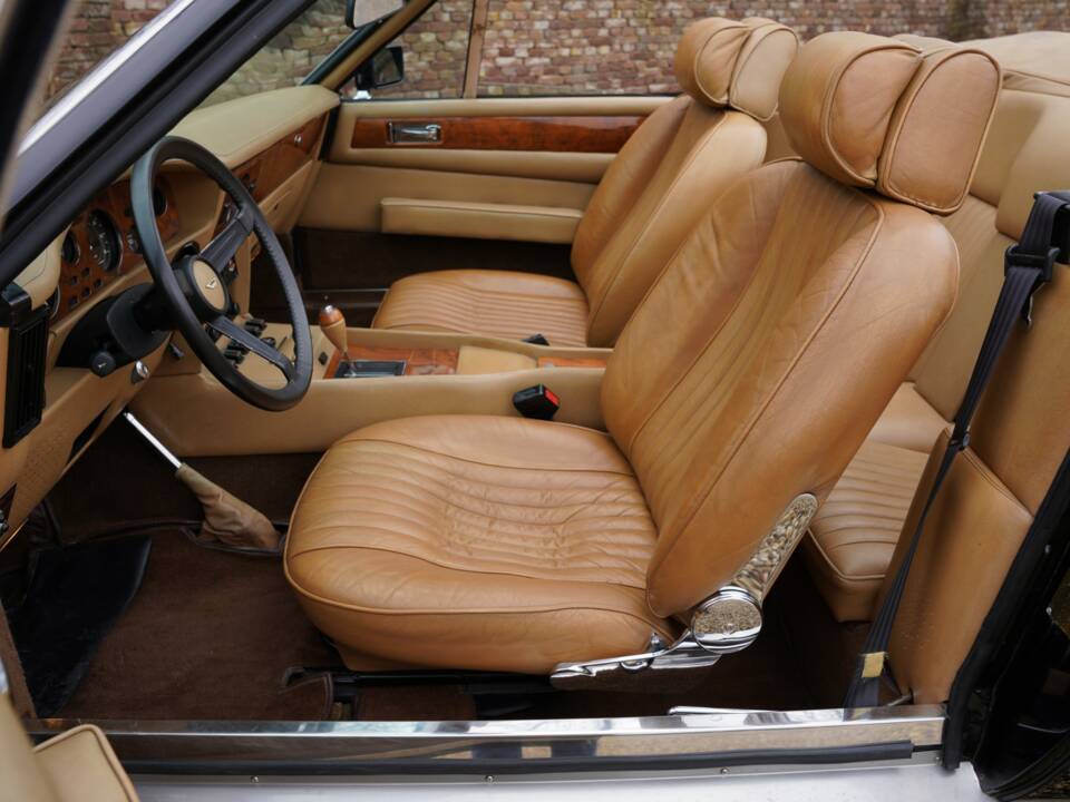 Image 28/50 of Aston Martin V8 Volante (1982)
