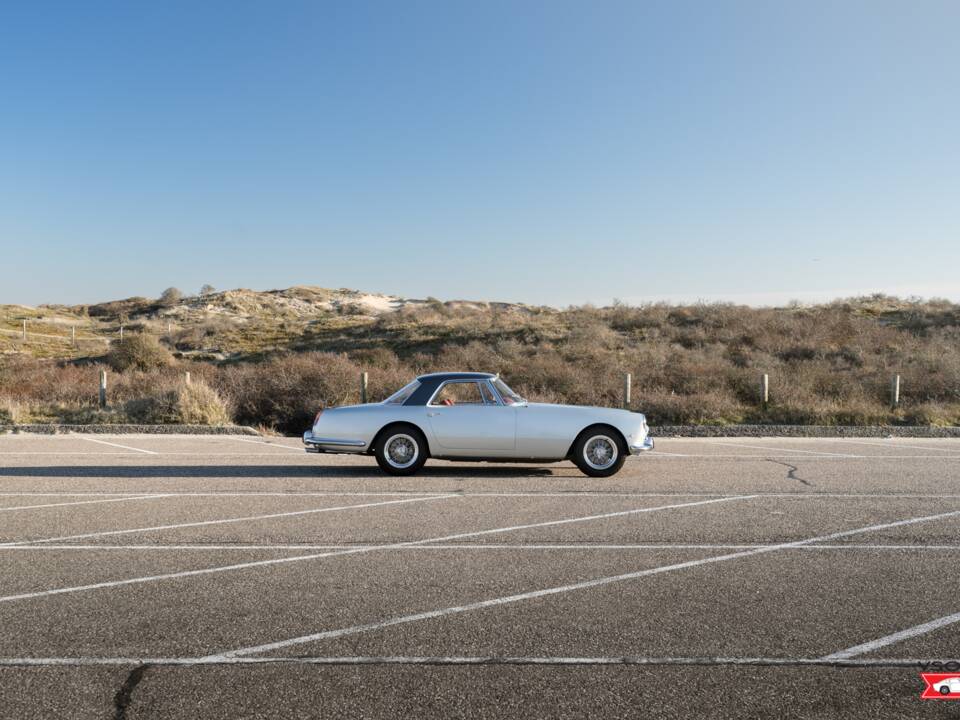 Image 10/28 de Ferrari 250 GT Pininfarina Coupe (1960)