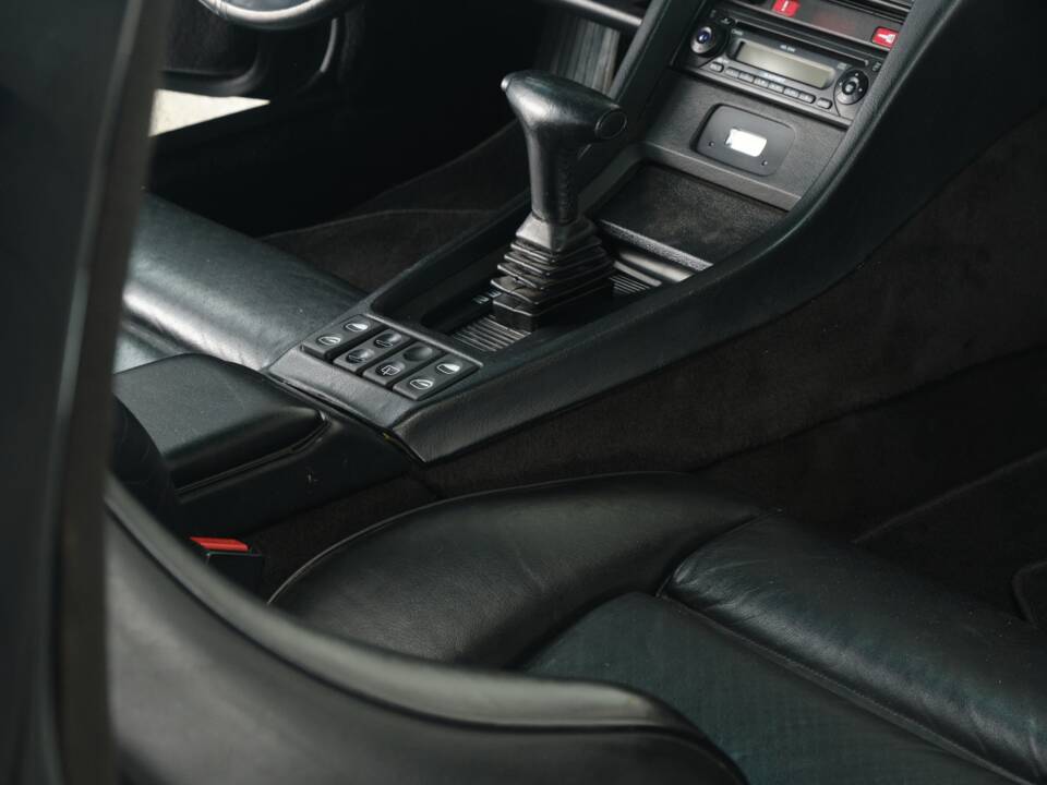 Afbeelding 49/50 van Porsche 928 S4 (1989)