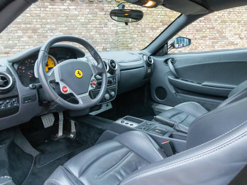 Bild 30/50 von Ferrari F 430 (2005)