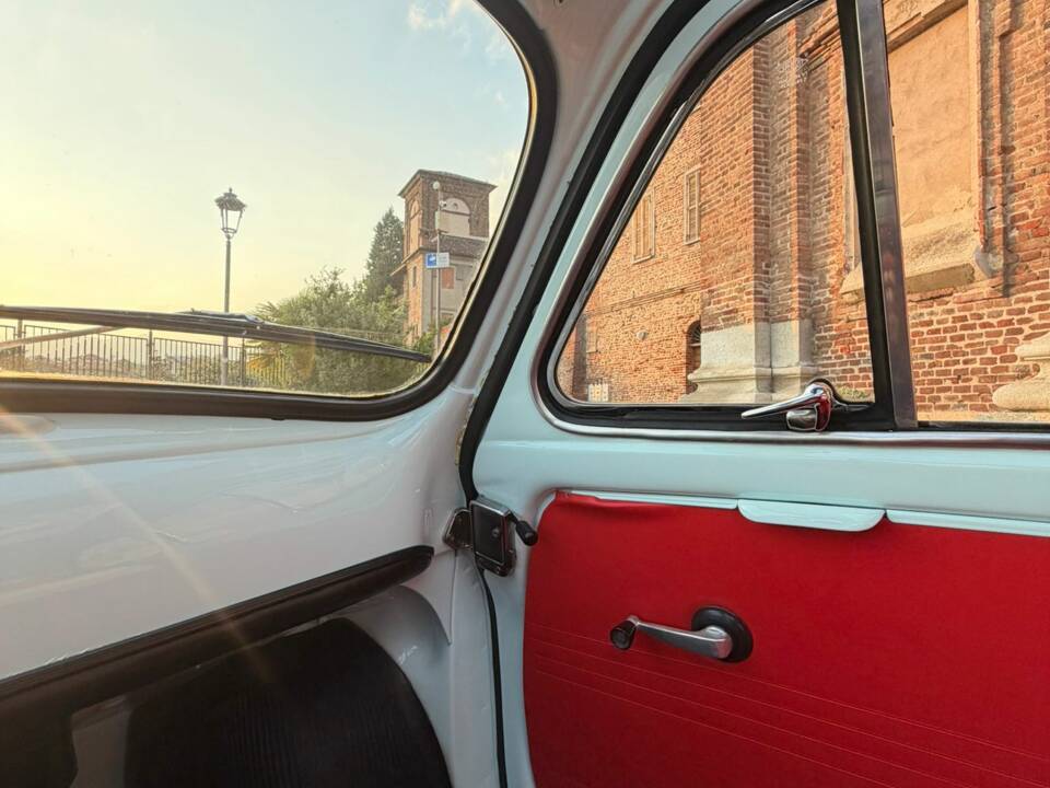 Image 24/63 de FIAT 500 D (1964)