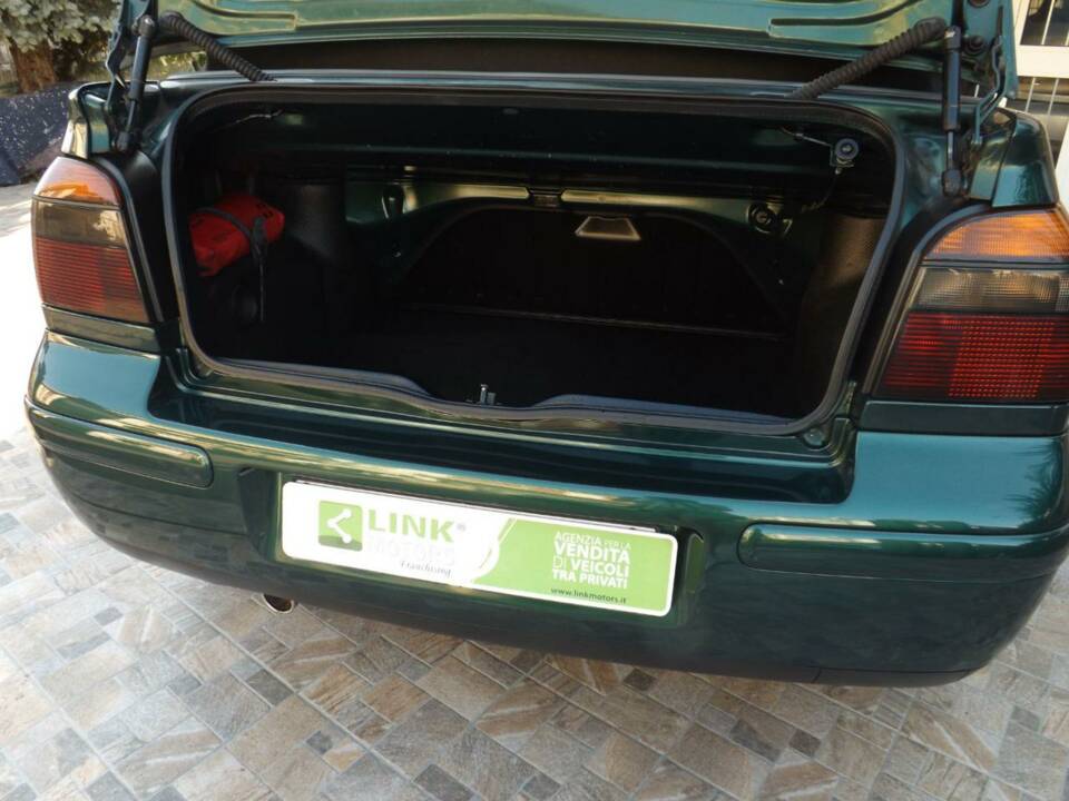Bild 38/50 von Volkswagen Golf III Cabrio 1.6 (1998)
