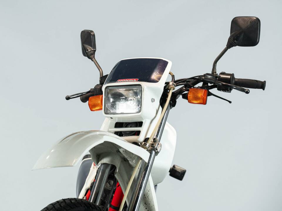 Bild 44/50 von Honda DUMMY (1985)