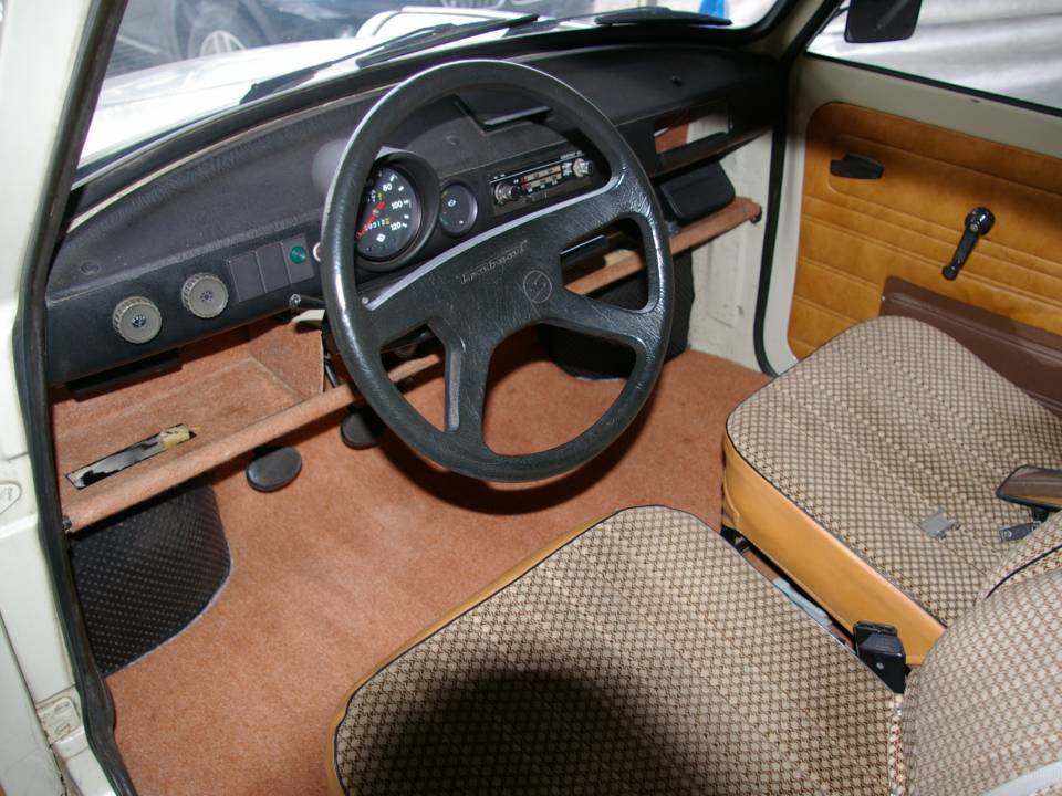 Image 9/43 of Trabant 601 (1986)