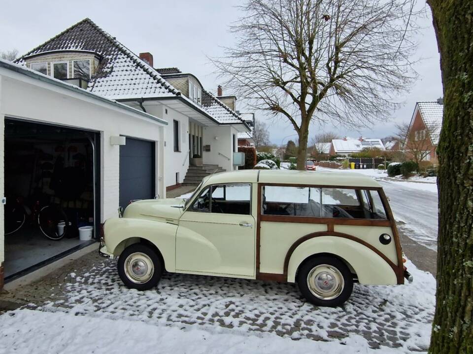 Image 14/15 of Morris Minor 1000 Traveller (1971)