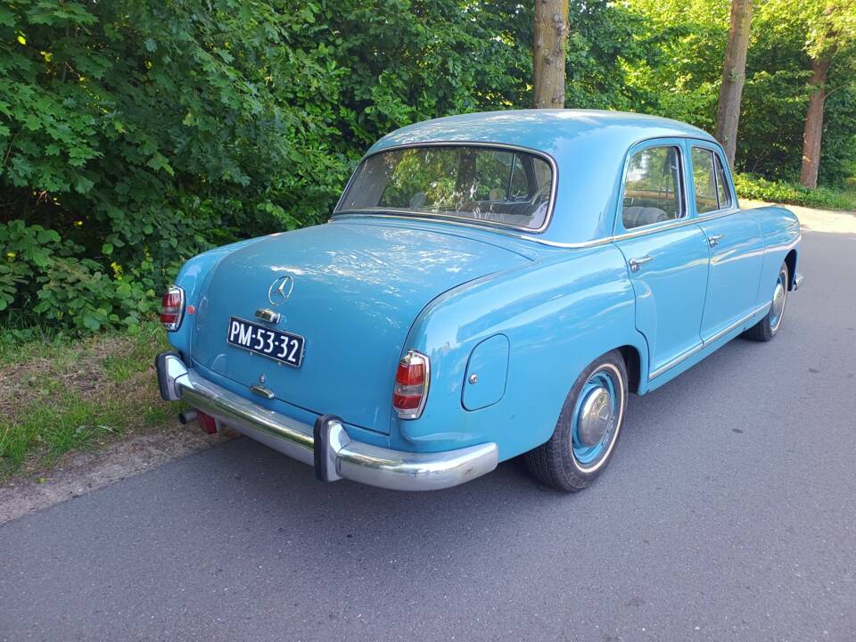Bild 6/8 von Mercedes-Benz 219 (1959)