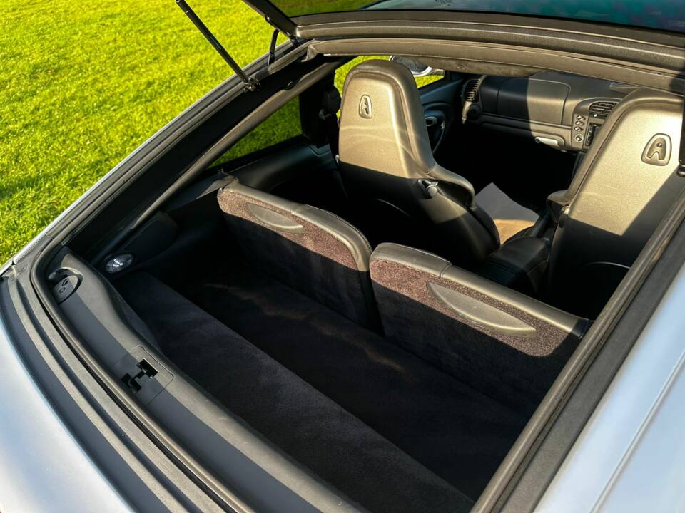 Image 46/54 de Porsche 911 Carrera (2003)