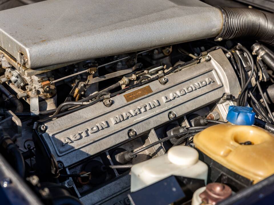 Image 28/57 de Aston Martin V8 Vantage Volante (1989)