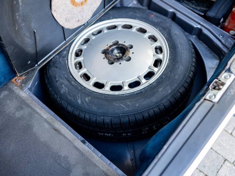 Image 21/21 of Mercedes-Benz 300 SL (1987)