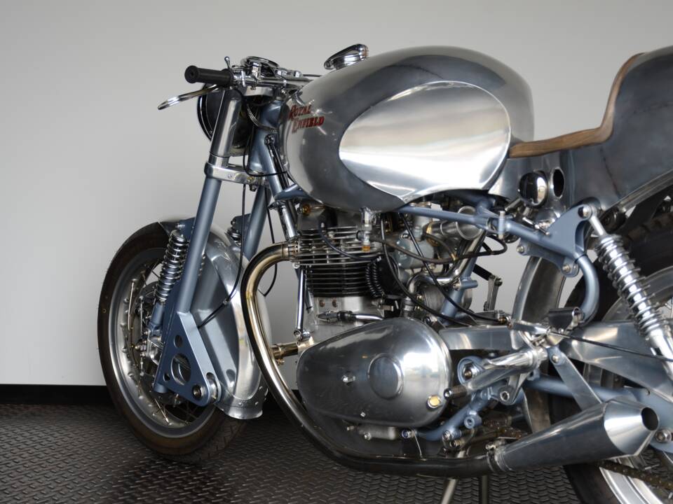 Image 30/42 of Royal Enfield 700 Silver Shotgun (1955)