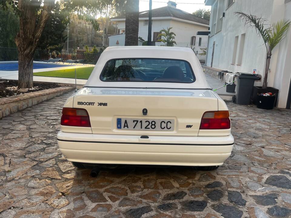 Afbeelding 4/23 van Ford Escort XR3i (1992)