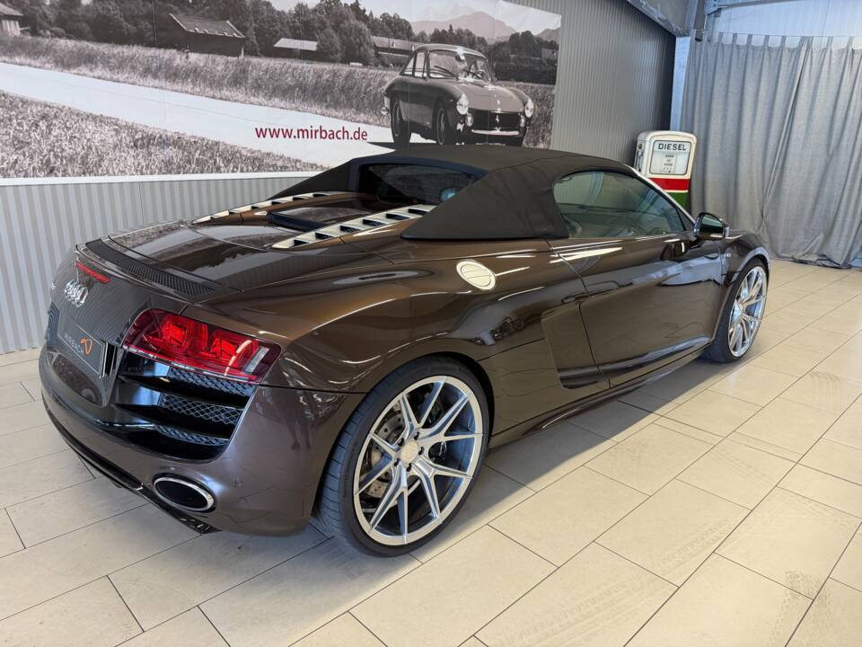 Afbeelding 9/20 van Audi R8 V10 Spyder (2012)