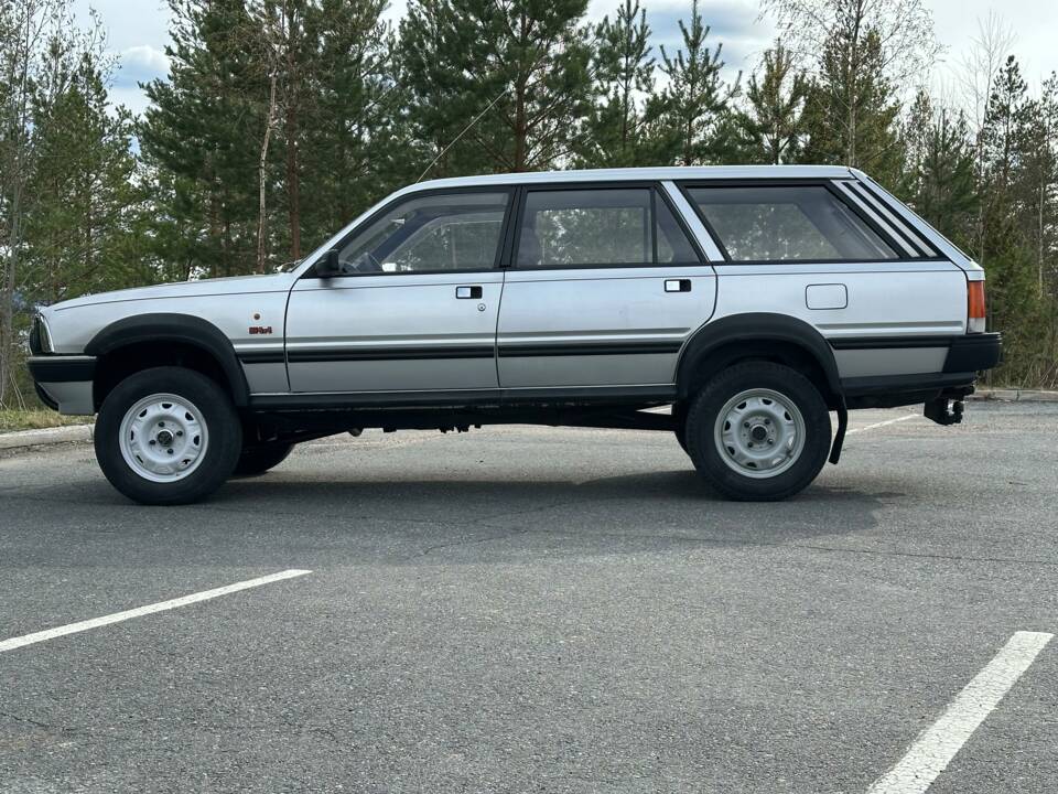 Imagen 7/17 de Peugeot 505 Break 4x4 Dangel (1988)
