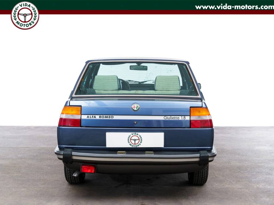 Image 4/44 de Alfa Romeo Giulietta 1.8 (1982)