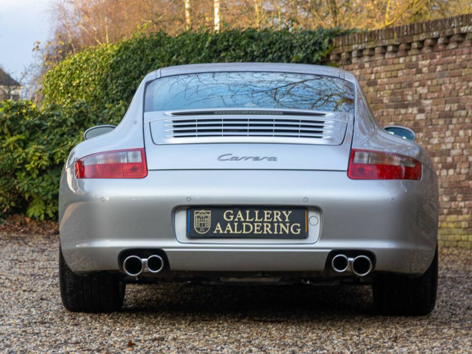 Image 6/50 of Porsche 911 Carrera (2007)