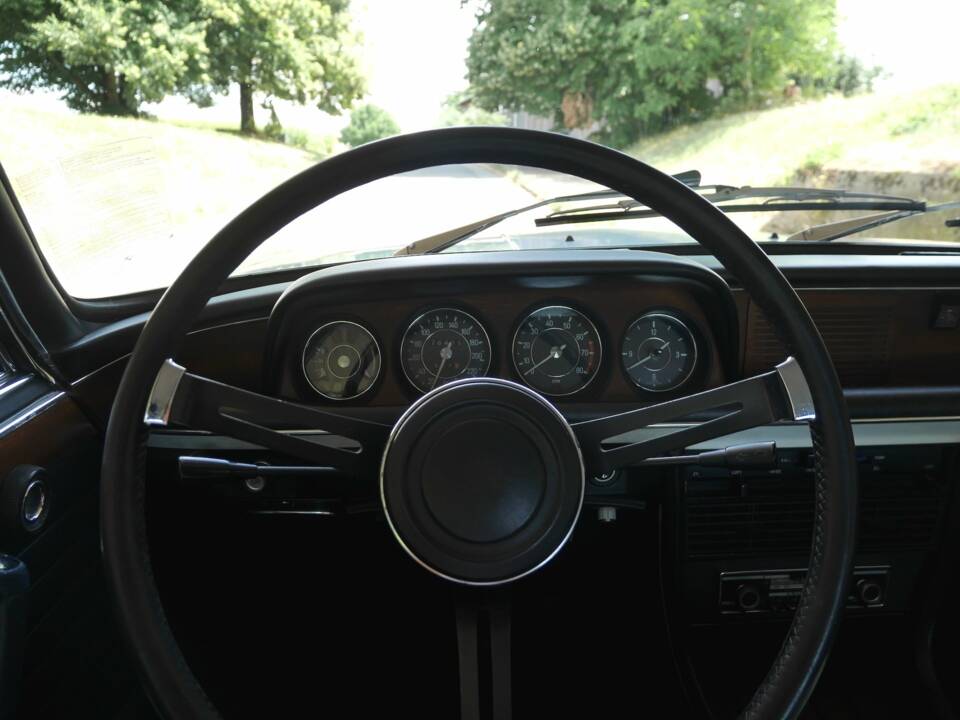 Image 12/26 of BMW 3.0 CSi (1973)